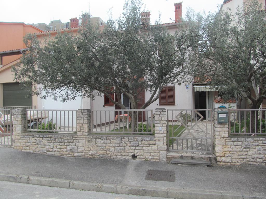 Apartments Obelix Πούλα Δωμάτιο φωτογραφία